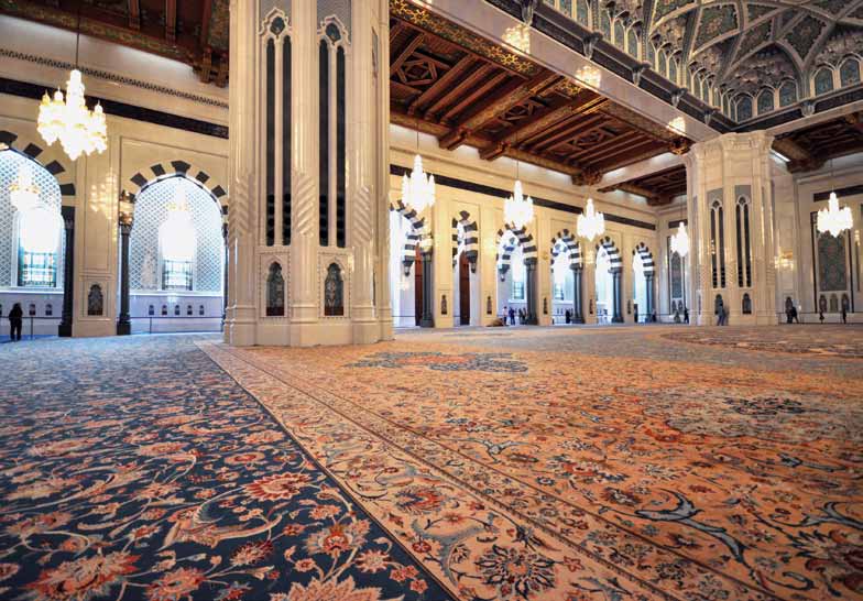 grande lo coco novembre 2013 La sala da preghiera nella Moschea del sultano Qaboos Muscat Oman.