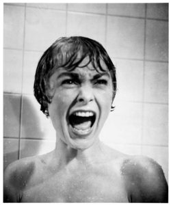 La famosa scena della doccia con Janet Leigh in Psyco (1960) Psyco © Universal Pictures.