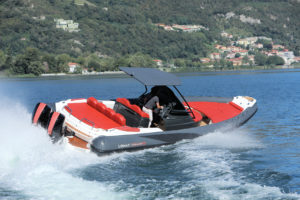 Lomac-Adrenalina-Limited-Edition-Exterior-Running