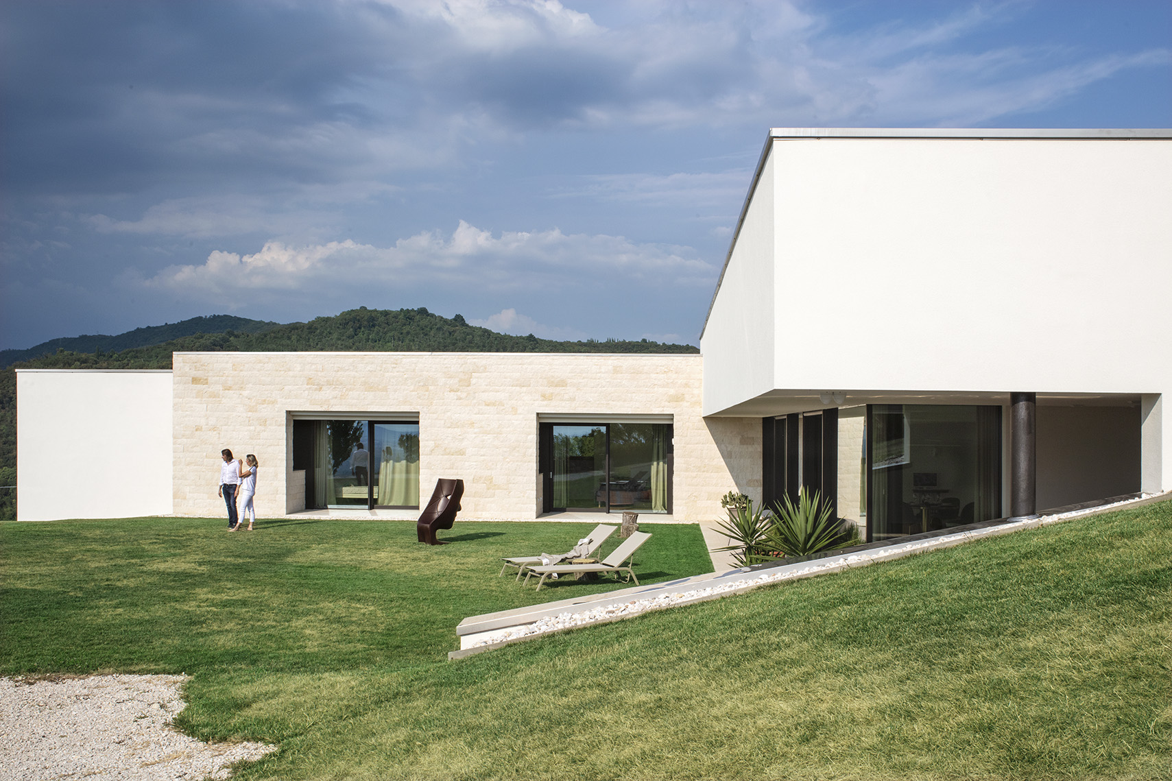 E-COME-TETTO-UNA-COLLINA