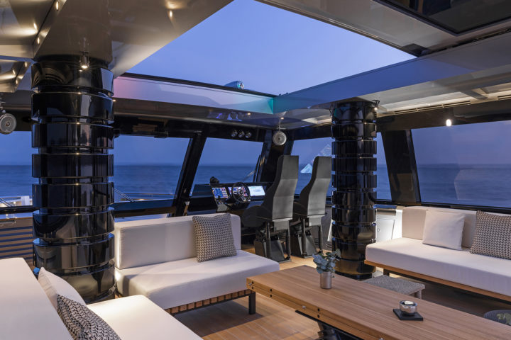 Atlantico_il-tender-di-27metri-Alia-Yachts-Yacht-Design-Interior-Living-Night