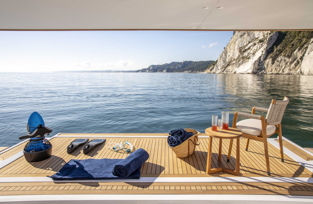 Arte-del-viaggio-Custom-Line-Navetta-Exterior-Living