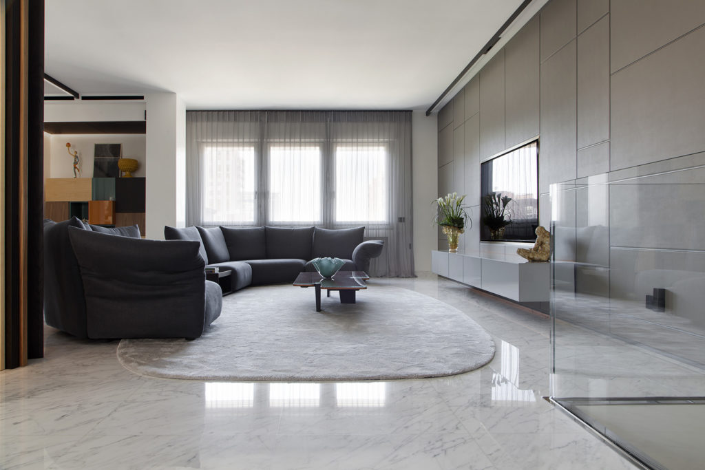 Artfully-coated-Derada-Living-Coating