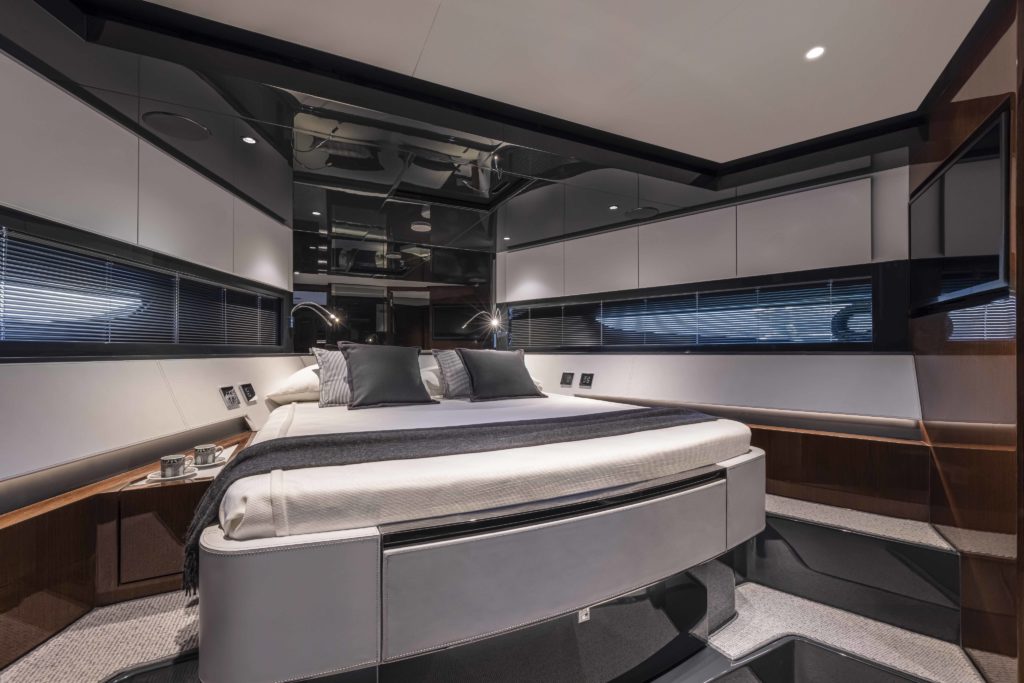 Riva-68-Diable-Interior-Bedroom