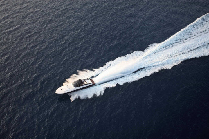Itama-75-Yacht-Exterior-Running