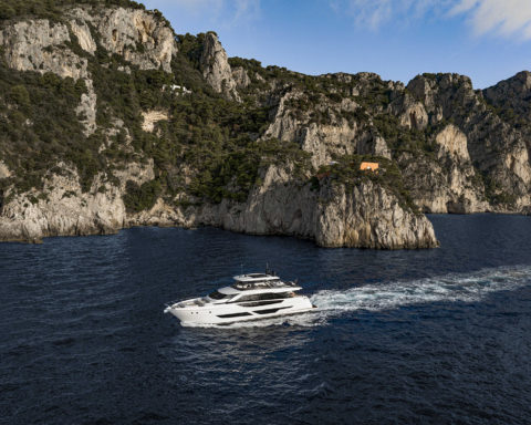Ferretti-Yachts-860-Novembre-2022