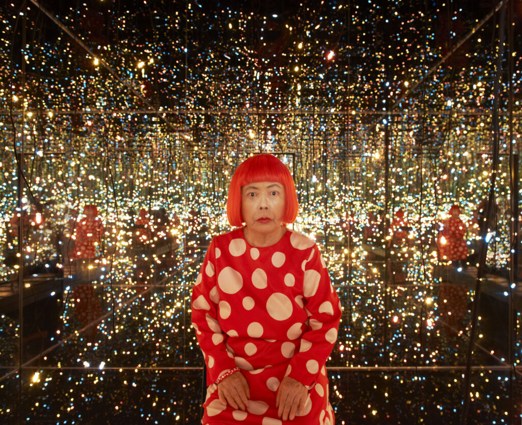 YAYOI-KUSAMA-Sett-23