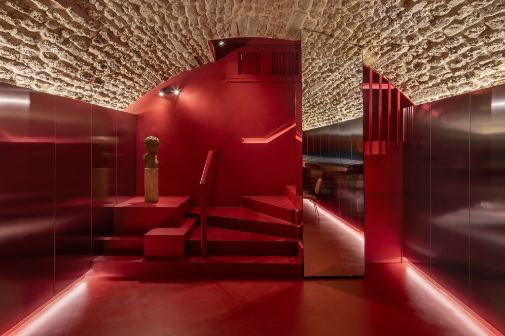 andrea-mascagni-la-vie-en-rouge