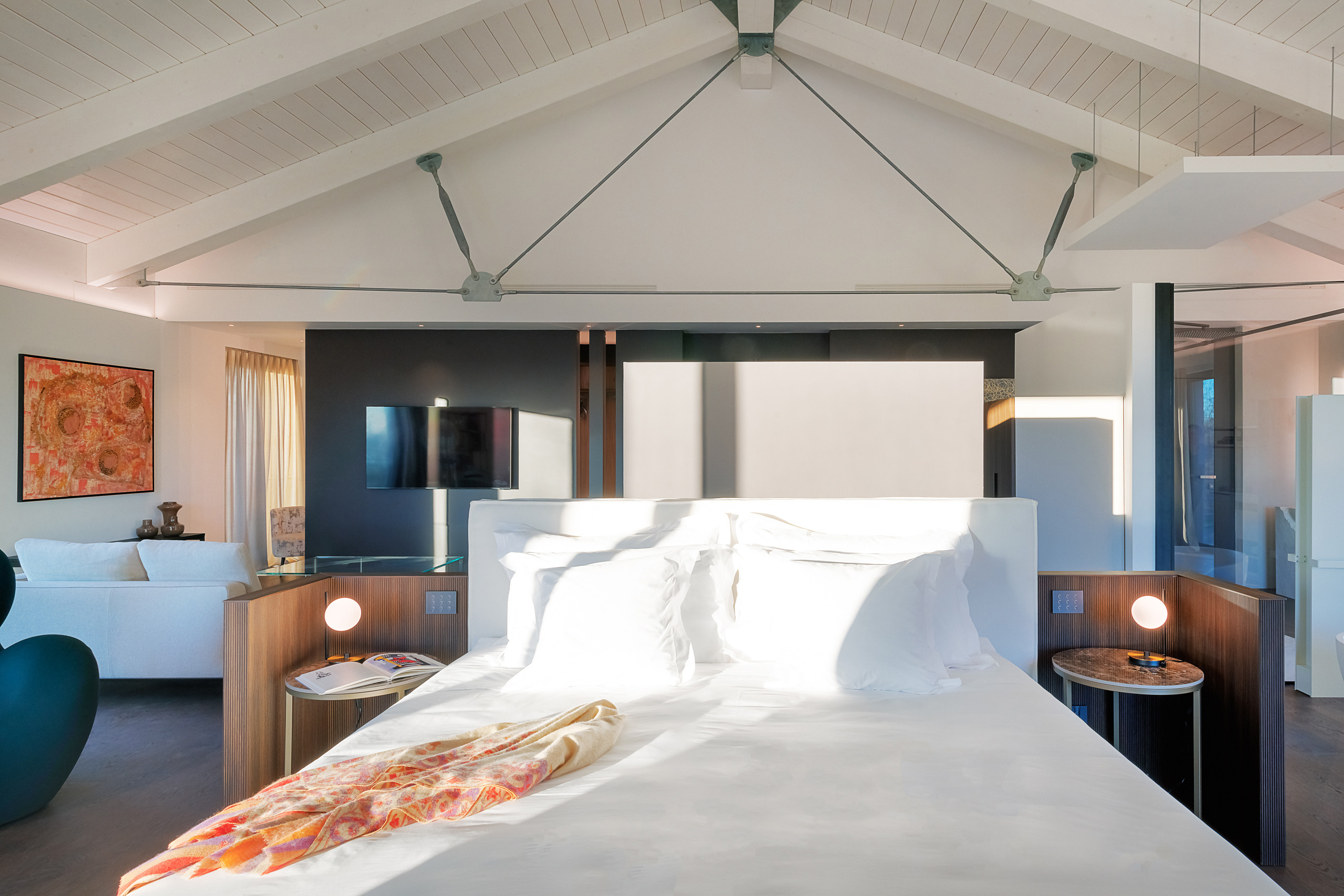 le-cattedrali-quando-il-bosco-abbraccia-il-design