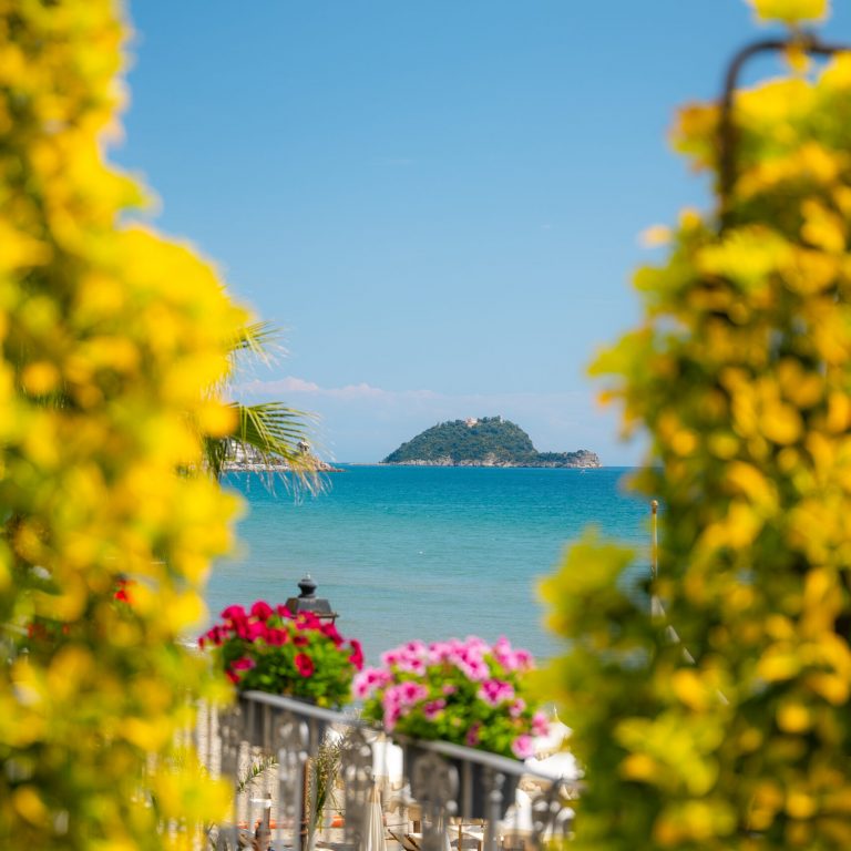 al-grand-hotel-alassio-beach-spa-resort-sofisticate-trame-di-accoglienza