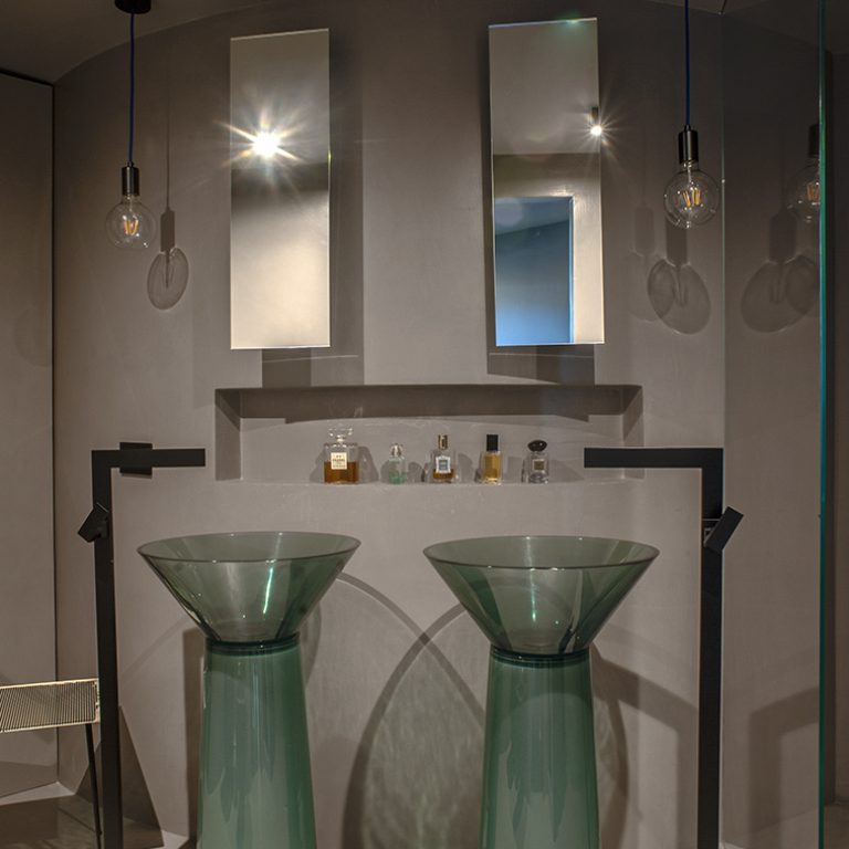 Rome_has_woken_up--Donato-Stuarr-Interiors-Bathroom