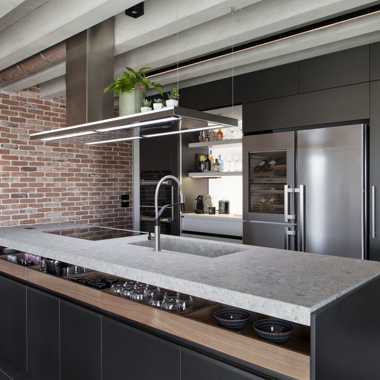The-dream-penthouse-Gruppo-Squassabia-loft-newyorker-April-2021-Kitchen