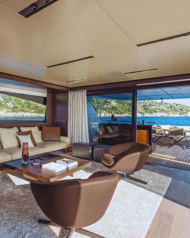 PERSHING GTX116: una nuova dimensione di navigazione.

Il nuovo @pershingyacht GTX116 interpreta i trend del momento creando un prodotto unico: il primo Sport Utility Yacht, all’insegna del comfort e dell’abitabilità straordinaria, fedele al DNA del brand caratterizzato da performance e sportività.

Scopri il PERSHING GTX116 su DENTROCASA in edicola e online.

✍🏻 @emanueledonaldzenoni
.
.
.
#DENTROCASA #interiormagazine #designmagazine #artmagazine #yachtdesign #yachtmagazine #madeinitaly #motorboats #powerboat #design #elegance #quality #lifestyle #yoursafehaven