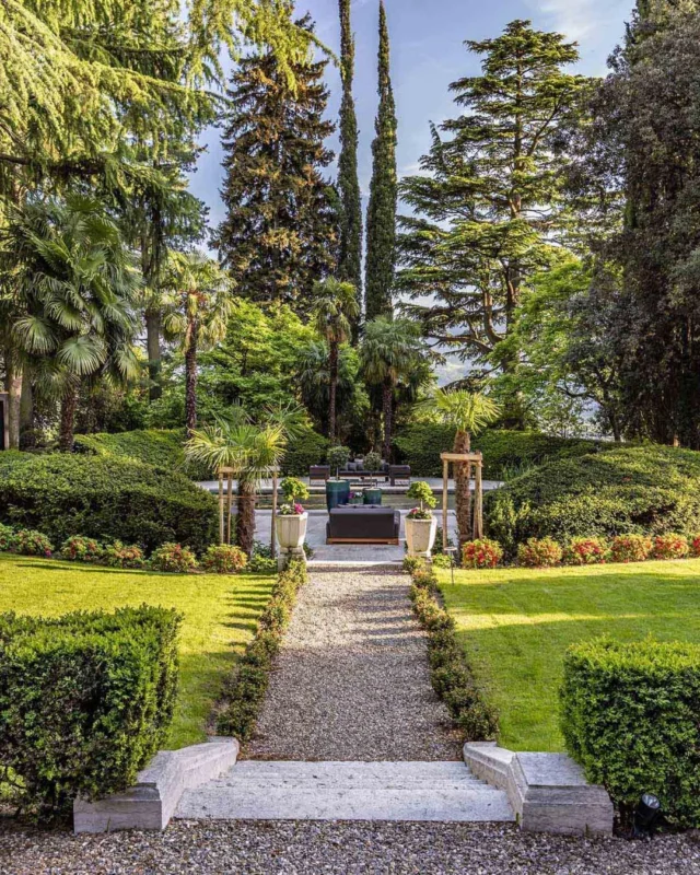 Le vacanze sono finite e si avrebbe già voglia di ripartire. Quindi perché non iniziare a pensare alle prossime mete? Tante sono le novità a @villaedenhotel e sono tutte da scoprire.

Il Longevity Private Retreat continua a rinnovarsi con una formula ricettiva che sposa lusso, salute e piacere. In un mondo che corre veloce infatti cresce il desiderio di rallentare, prendersi cura di sé e ritrovare un equilibrio profondo.
—————————————————————————————
The holidays may be over, but the desire to escape again is already creeping in. So why not begin planning your next getaway? There are plenty of exciting developments at @villaedenhotel, each more intriguing than the last. 

The Longevity Private Retreat continues to evolve, offering an exclusive hospitality concept that combines luxury, well-being, and pleasure. In today’s fast-paced world, the desire to slow down, to reconnect with oneself, and to rediscover a sense of deep balance is growing stronger.

Scopri ”Villa Eden” su DENTROCASA in edicola e online.
.
.
.
#DENTROCASA #interiormagazine #designmagazine #artmagazine #architecture #architecturelovers #rivistainteriordesign #interiordesignissues #interiorrenovation #interior_and_living #interiorphotos #interiorproject #designhome #homeinterior #coverstory #interiordesignmagazine