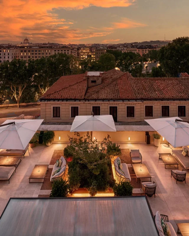 Inaugurato nel giugno 2023, Bulgari Hotel Roma è il secondo hotel in Italia e la nona gemma della collezione mondiale Bulgari Hotels & Resorts.

L’hotel rappresenta un unicum nella storia della maison, tanto per il suo legame indissolubile con la città in cui è nata quasi 140 anni fa. L’opera di restauro dell’edificio ha seguito lo stesso approccio che Bulgari adotta nelle creazioni di alta gioielleria, basandosi su una valorizzazione assoluta del design, della maestria artigianale e del genio italiano
—————————————————————————————
Opened on June 2023, the Bulgari Hotel Roma is the second hotel in Italy and ninth of the jewels in the worldwide Bulgari Hotels & Resorts collection.

The hotel is a unique entity in the Maison’s history, because of Bulgari’s unbreakable bond with the city where it was founded nearly 140 years ago. Work to restore the hotel building has followed the same approach that Bulgari takes in creating high jewellery, with an emphasis on design, on excellent craftsmanship and Italian flair, which is reflected in innumerable choices and architectural details.

Scopri “Roma is Bvlgari” su DENTROCASA in edicola e online.
.
.
.
#DENTROCASA #interiormagazine #designmagazine #artmagazine #architecture #architecturelovers #rivistainteriordesign #interiordesignissues #interiorrenovation #interior_and_living #interiorphotos #interiorproject #designhome #homeinterior #coverstory #interiordesignmagazine